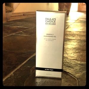 New in box Paula’s Choice Perfect Cleansing Oil